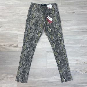 Express soft/ stretch denim high rise jeans